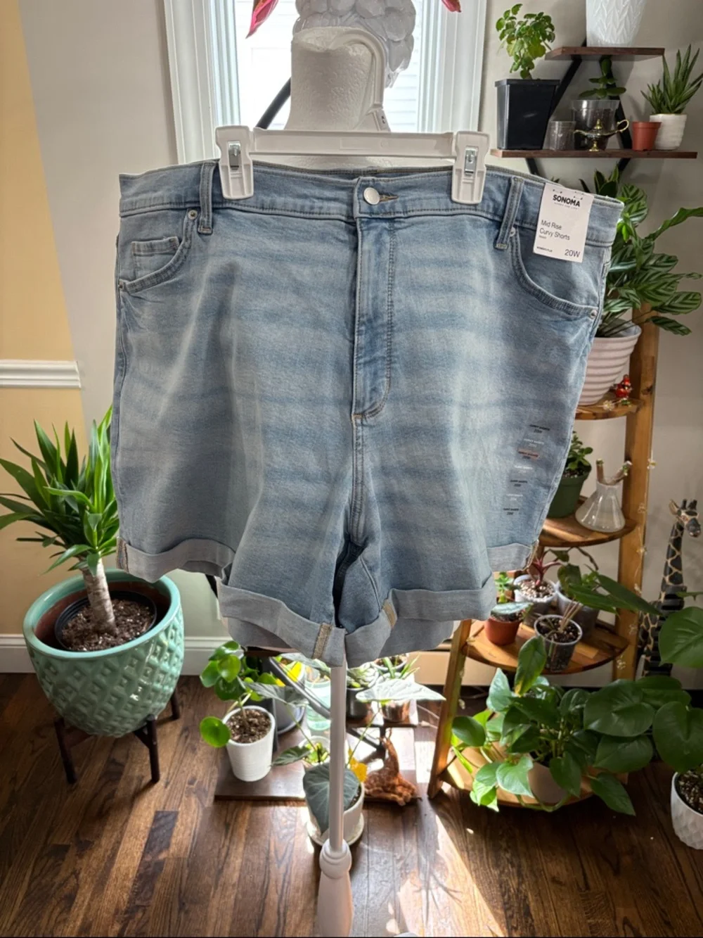 Sonoma curvy Light wash Denim Roll-Cuff Shorts - Picture 5 of 6
